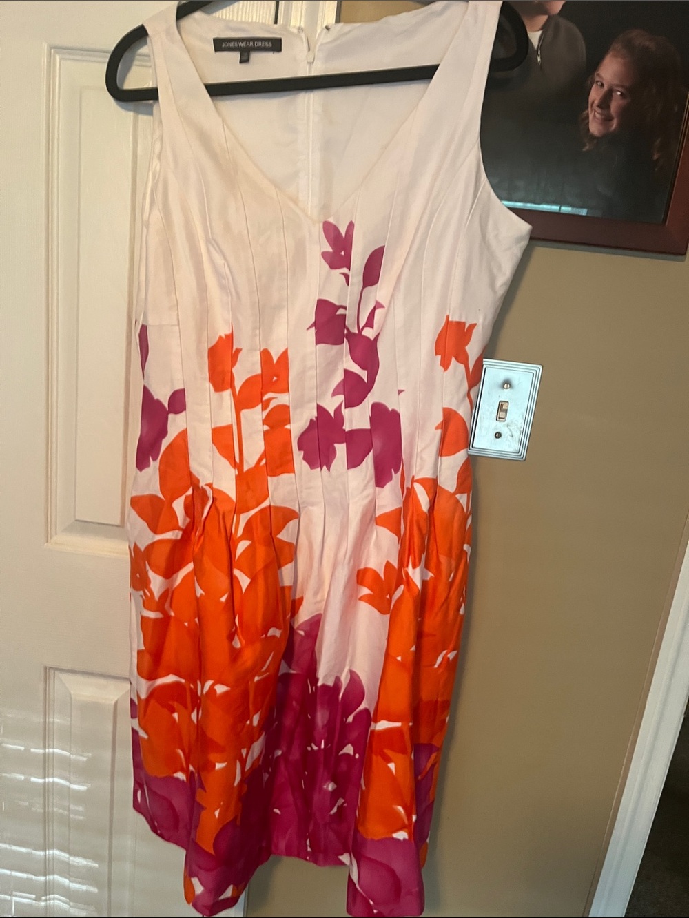 Jones Wear White Dress with Pink Floral Accent sleeveless size 14 cruisewear